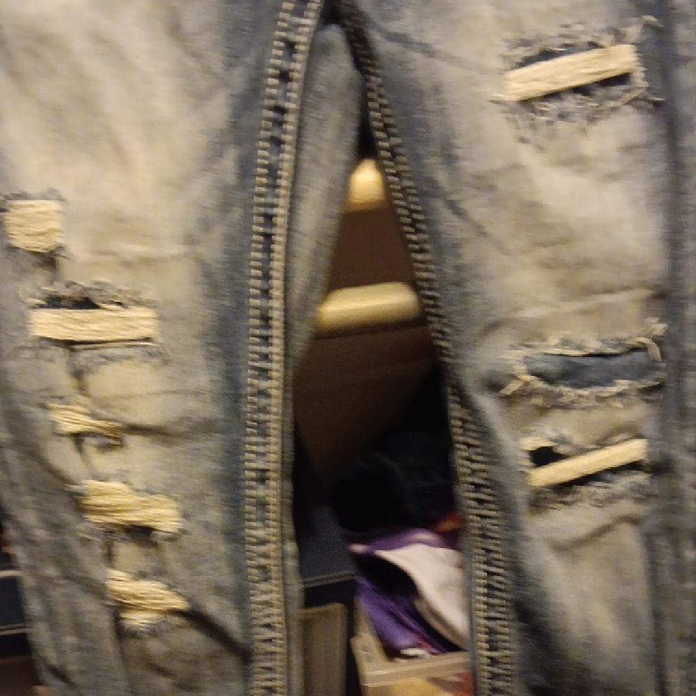 Stylish Women's MISS ME Blue Jeans with Star Embellishments - Picture 2 of 4